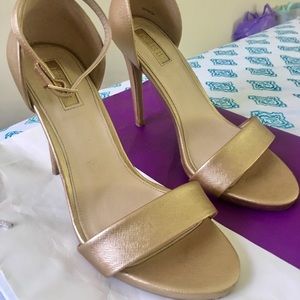 Forever 21 Gold heels